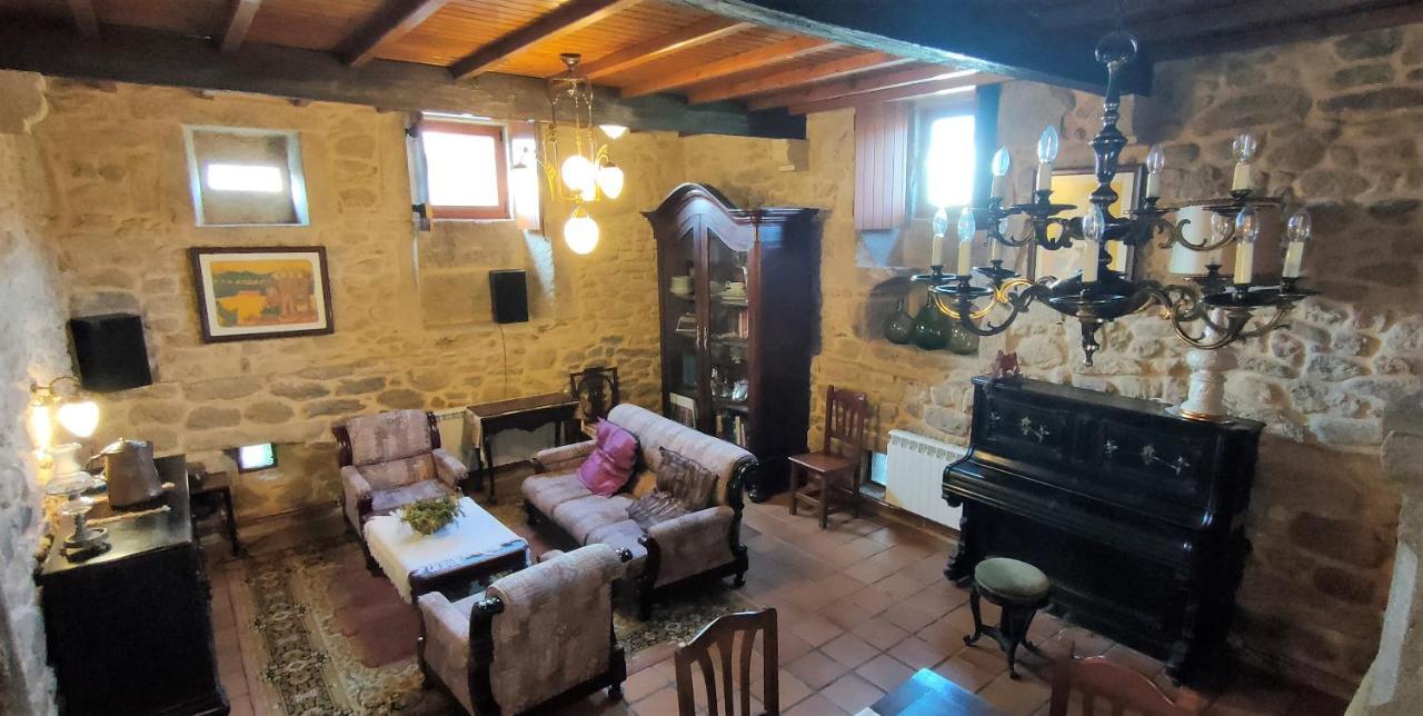 הוילה סנטיאגו דה קומפוסטלה Casa Do Santo מראה חיצוני תמונה
